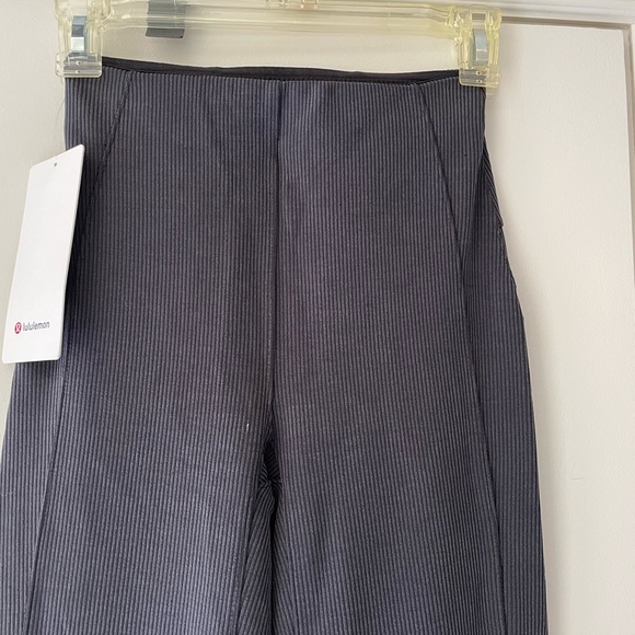 Lulu lemon bell bottom Grey pant - Picture 1 of 7